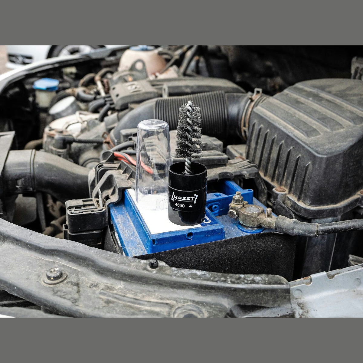 Hazet 4650-4 Battery pole and terminal brush