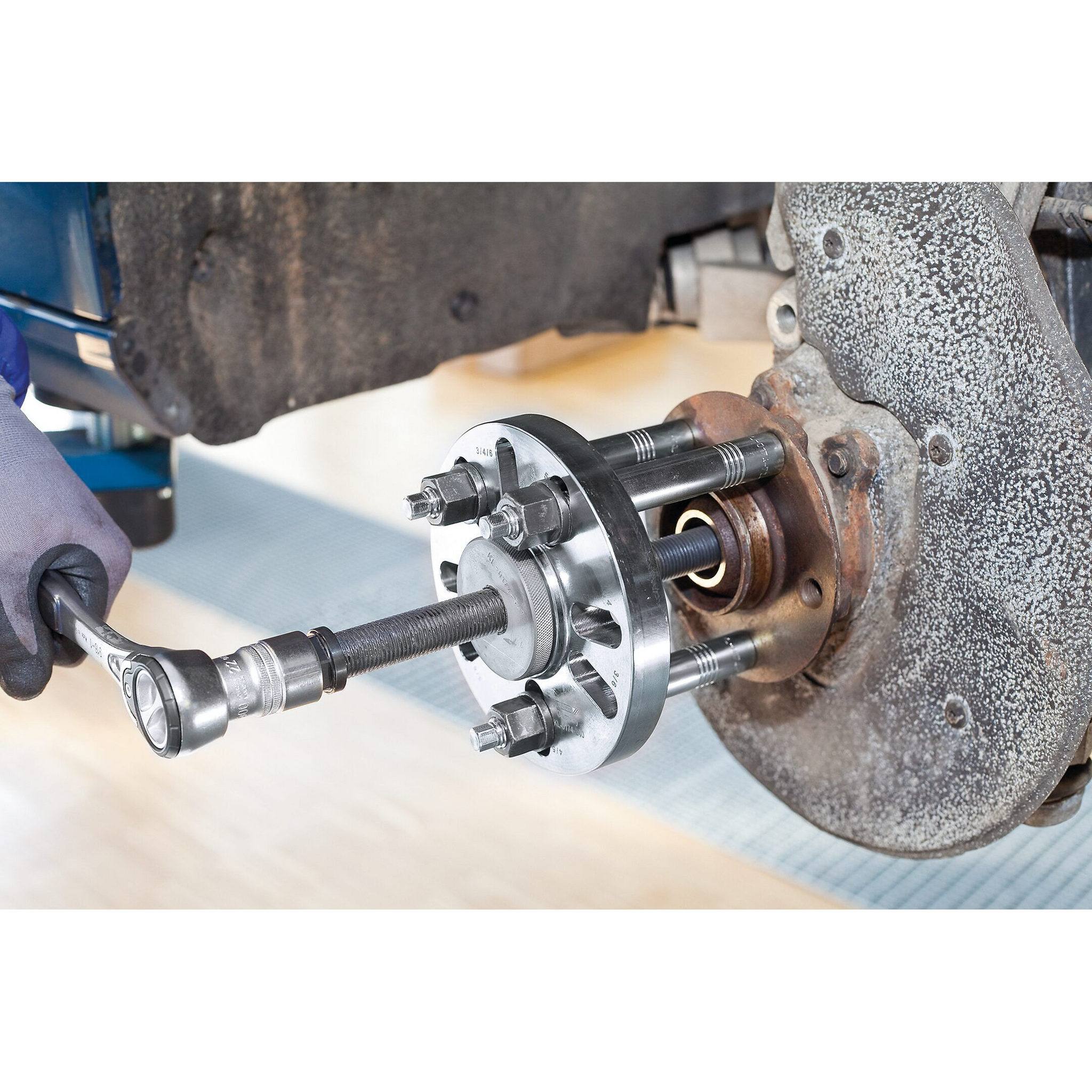 Hazet 4935-2/15 Wheel hub / cardan shaft extractor set
