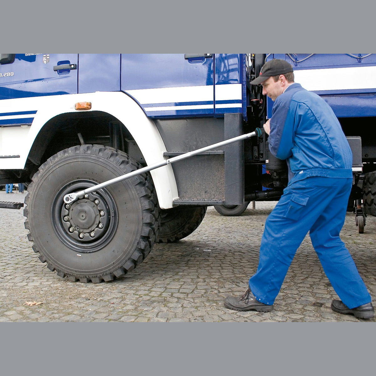 Hazet 6150-1CTCAL 3⁄4″ Torque wrench with DAkkS calibration certificate ∙ 400 – 1000 Nm ∙ ±3%