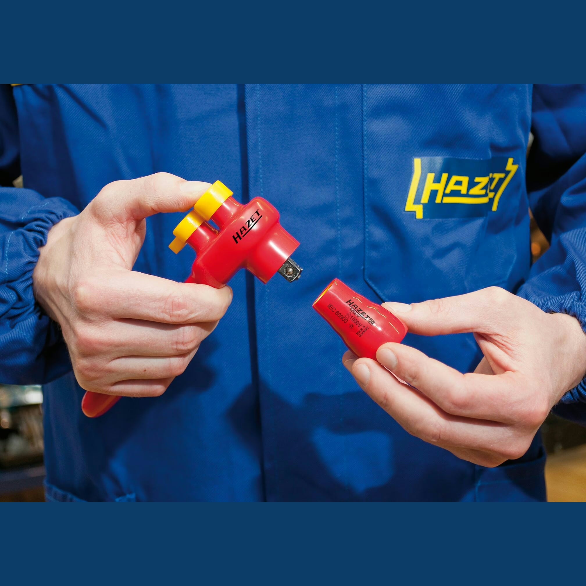 Hazet 880KV-14 3⁄8″ Socket ∙ with protective insulation ∙ Outside hexagon traction profile ∙ 14 mm