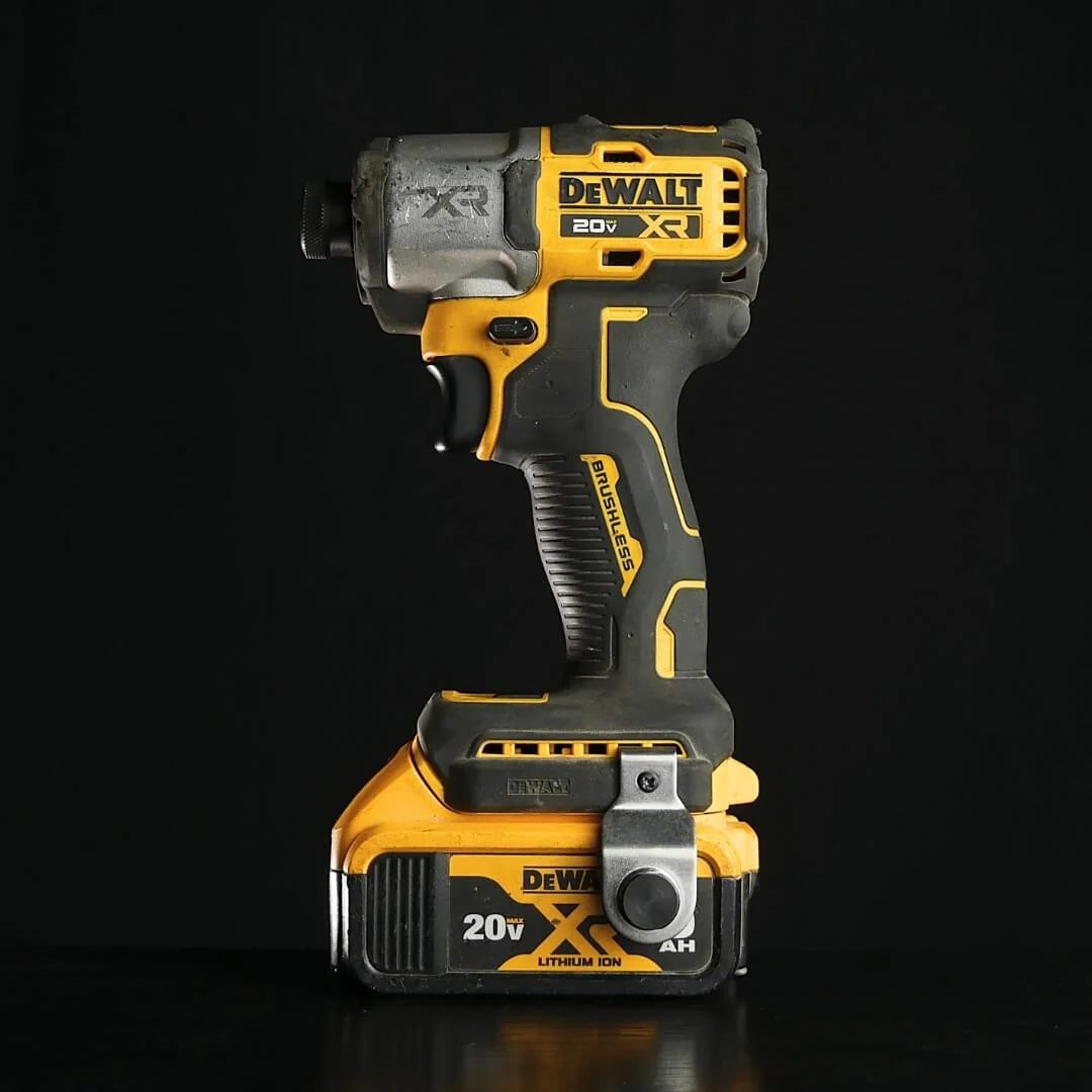 Holstery DeWalt Pin