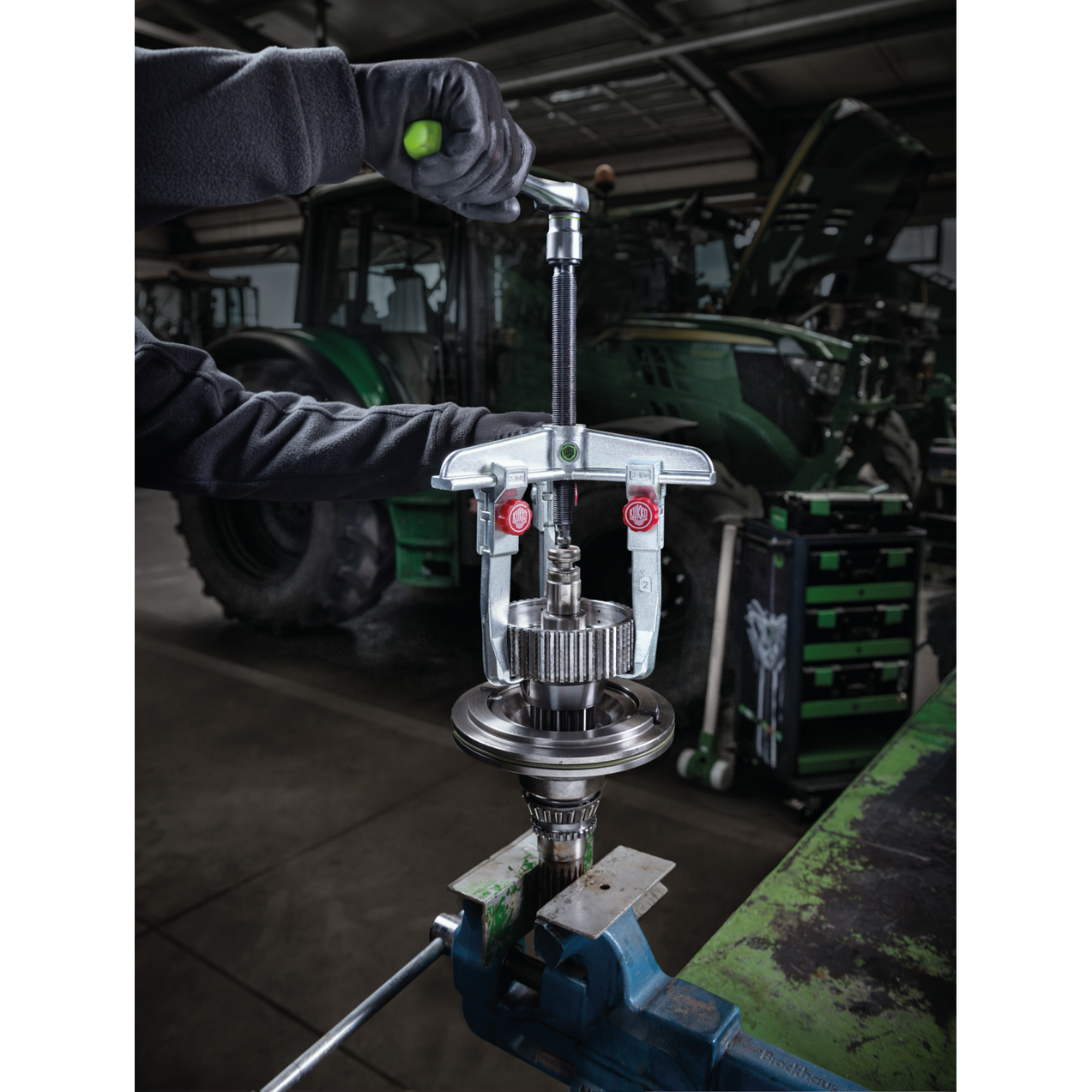 Kukko 30-10+ | 3-Jaw Universal Puller With Quick Adjustment Jaws, up to 130 mm Spread, 100 mm Reach
