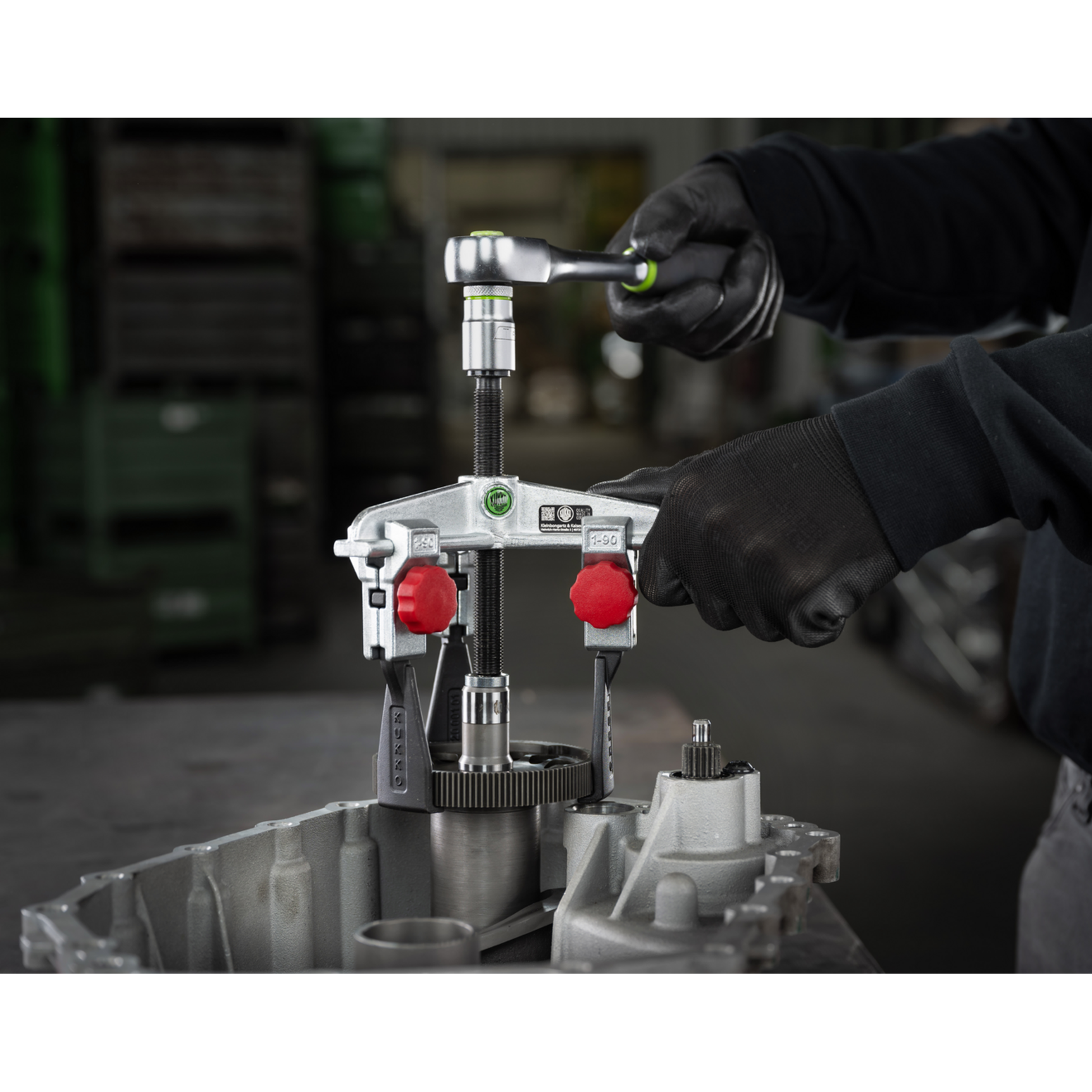 Kukko 30-2+S | 3-Jaw Universal Puller with Narrow, Quick Adjustment Jaws, up to 160 mm Spread, 150 mm Reach