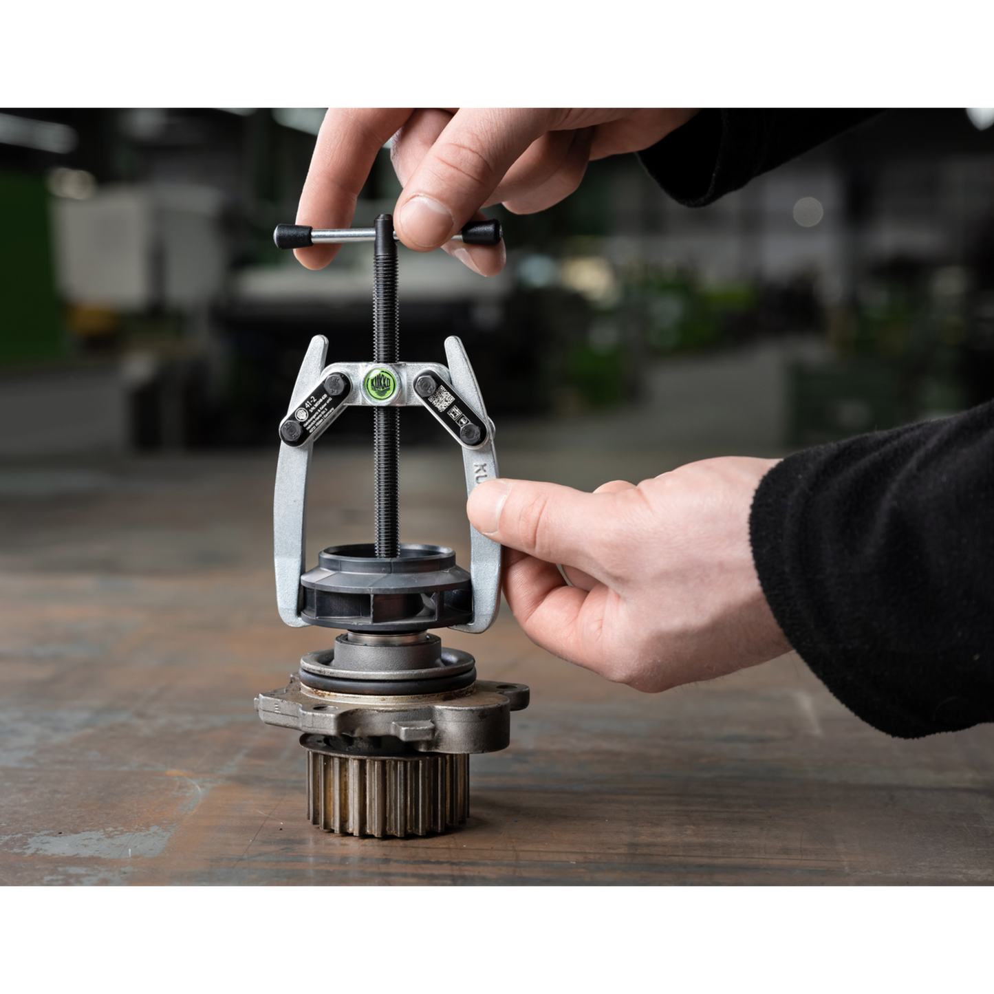 Kukko 41-1 | 2-jaw universal puller with swiveling jaws, up to 65 mm spread, 65 mm reach