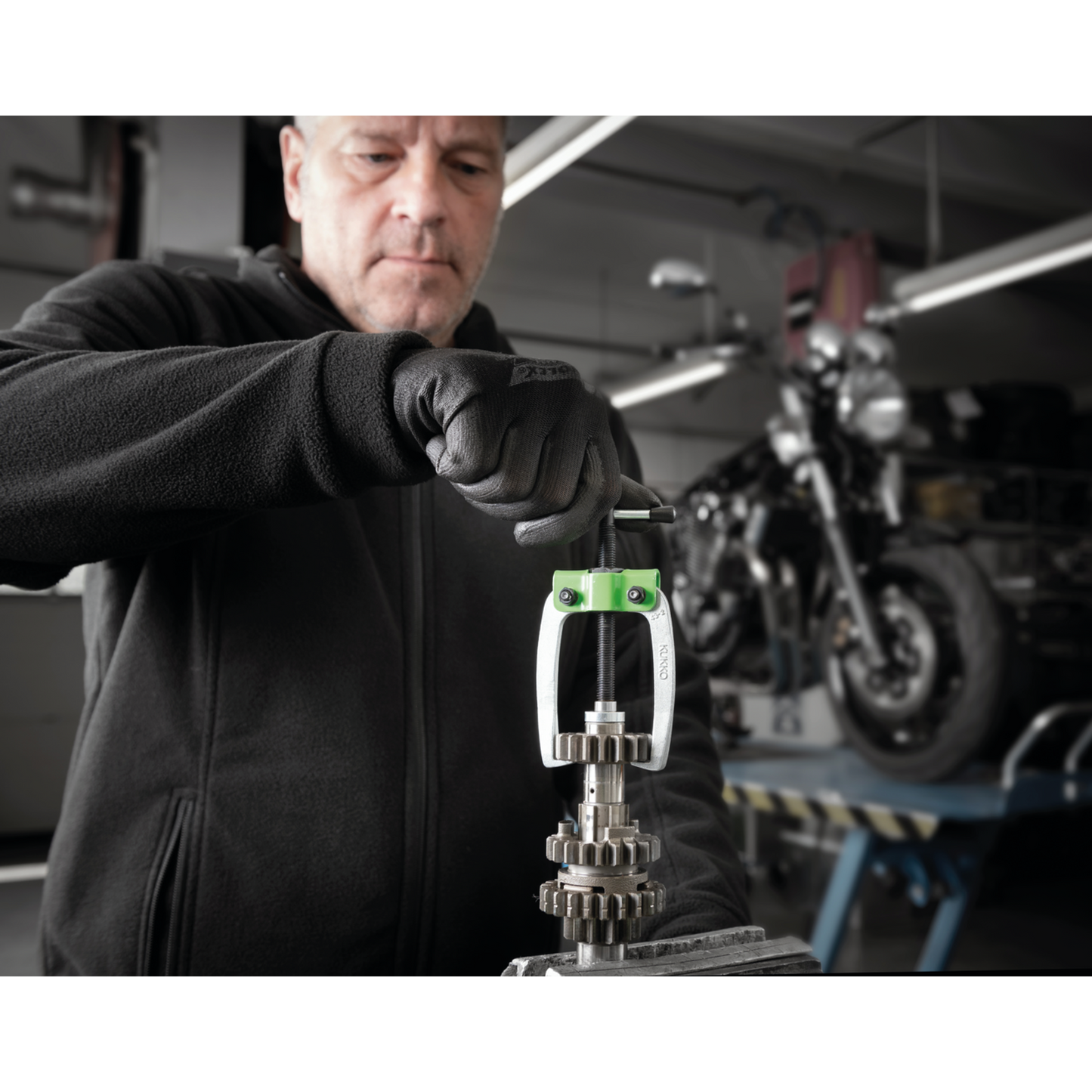 Kukko 43-3 | 2-jaw small parts puller with force-amplifying, self-centering jaws, up to 80 mm jaw opening, 80 mm reach
