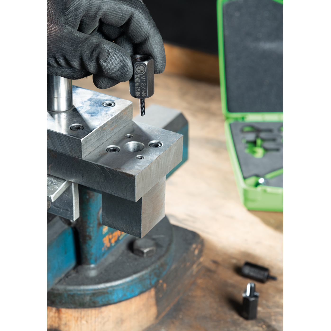 Kukko KS-22-01 | 10-piece sliding hammer set in set with thread adapters in various sizes