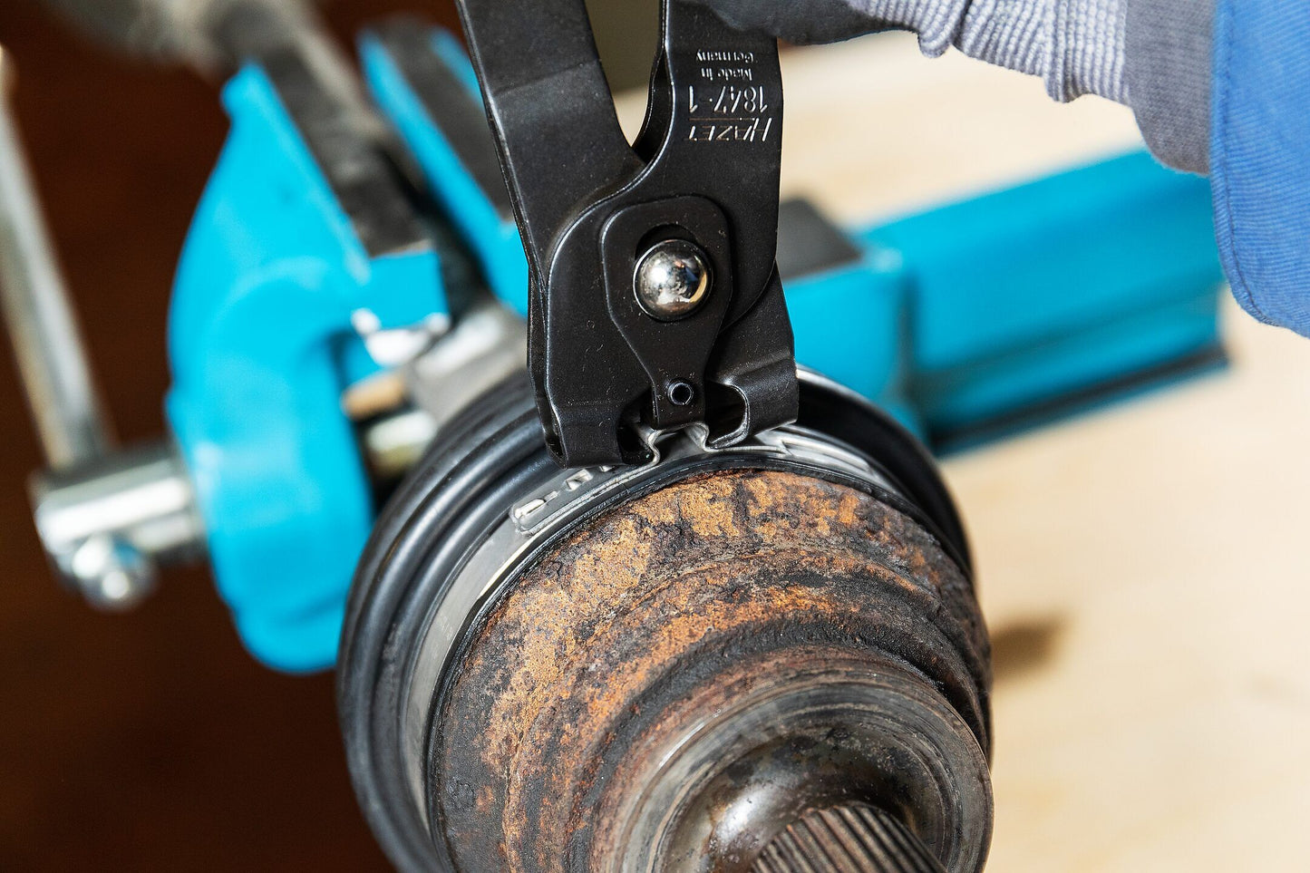 Hazet 1847-1 Pliers for axle boot clamps