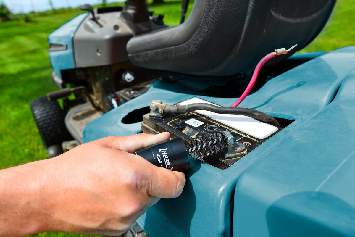 Hazet 4650-4 Battery pole and terminal brush