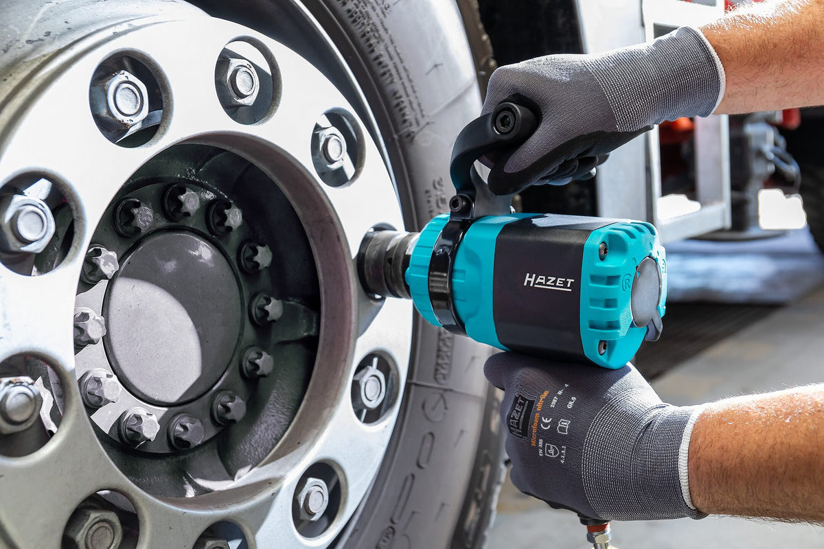 Hazet 9014TT 1″ Twin Turbo impact wrench ∙ 4100 Nm