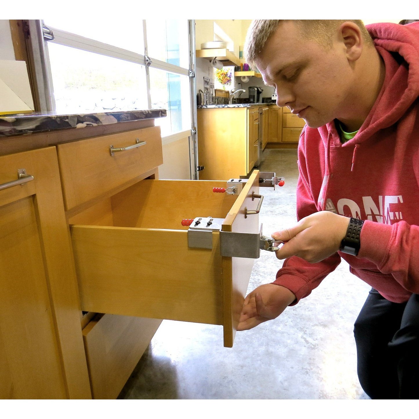 FastCap Drawer Front Clamp